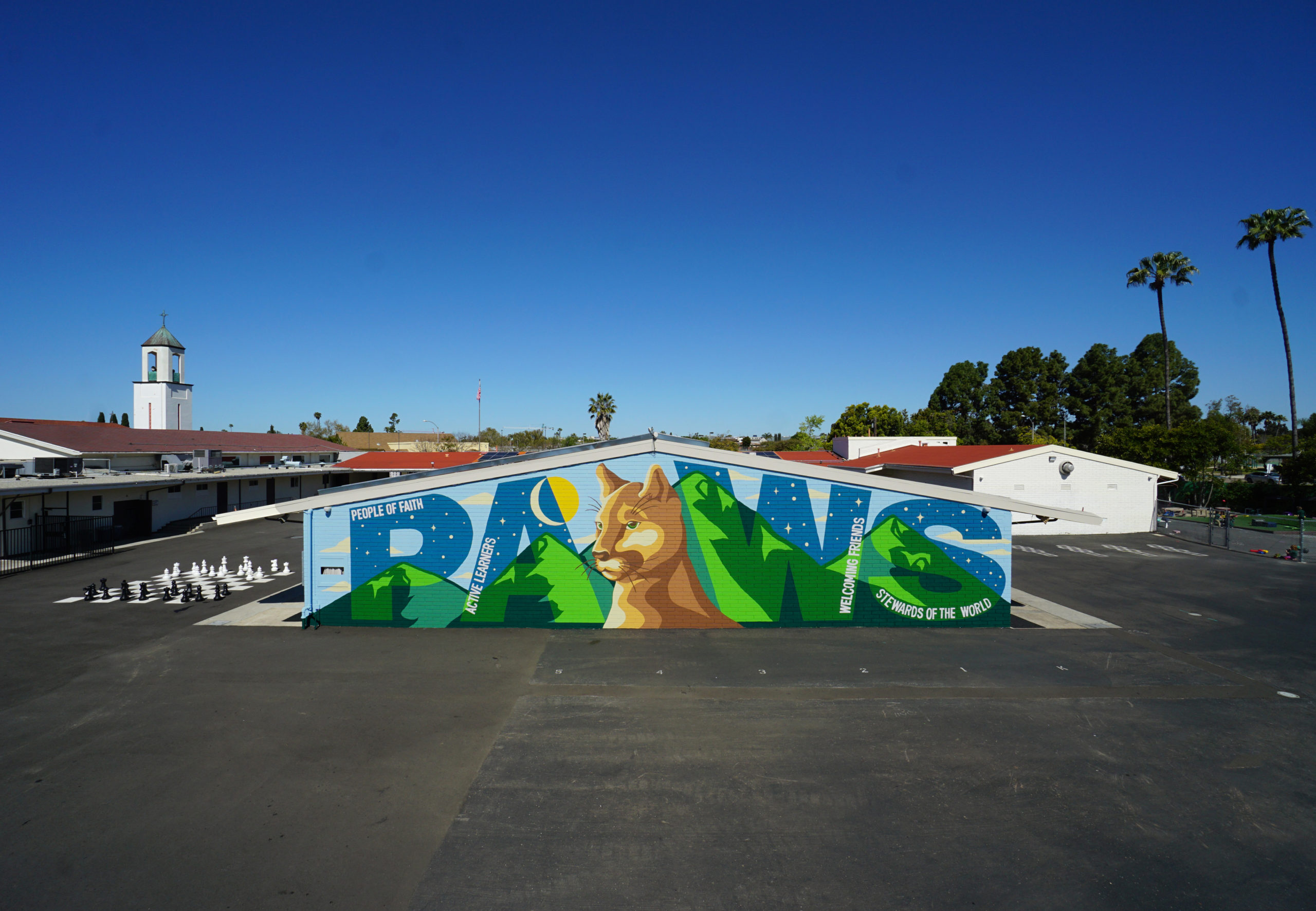 PAWS_LiftWideAngle_New