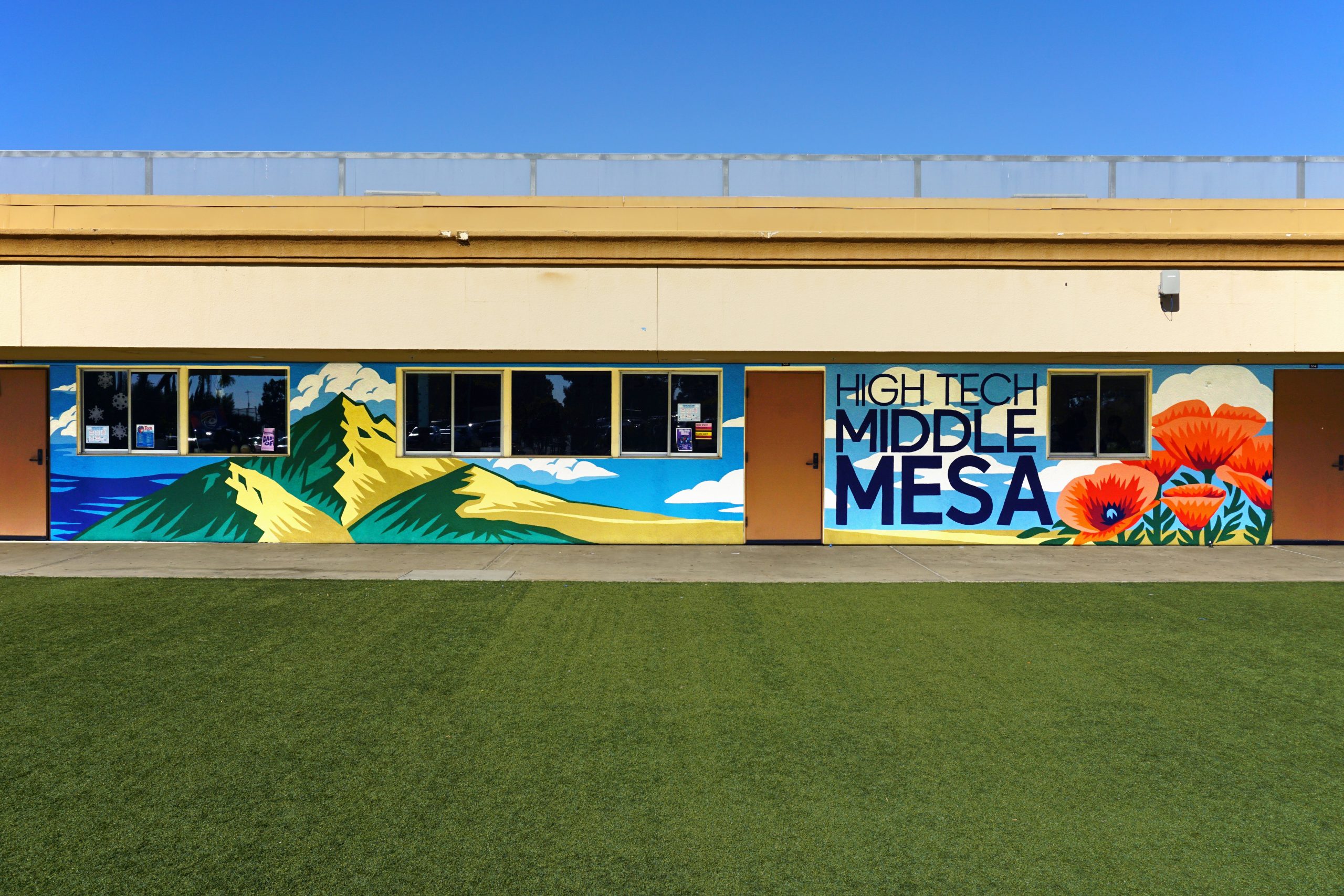 8Mountain_HTMM_walls