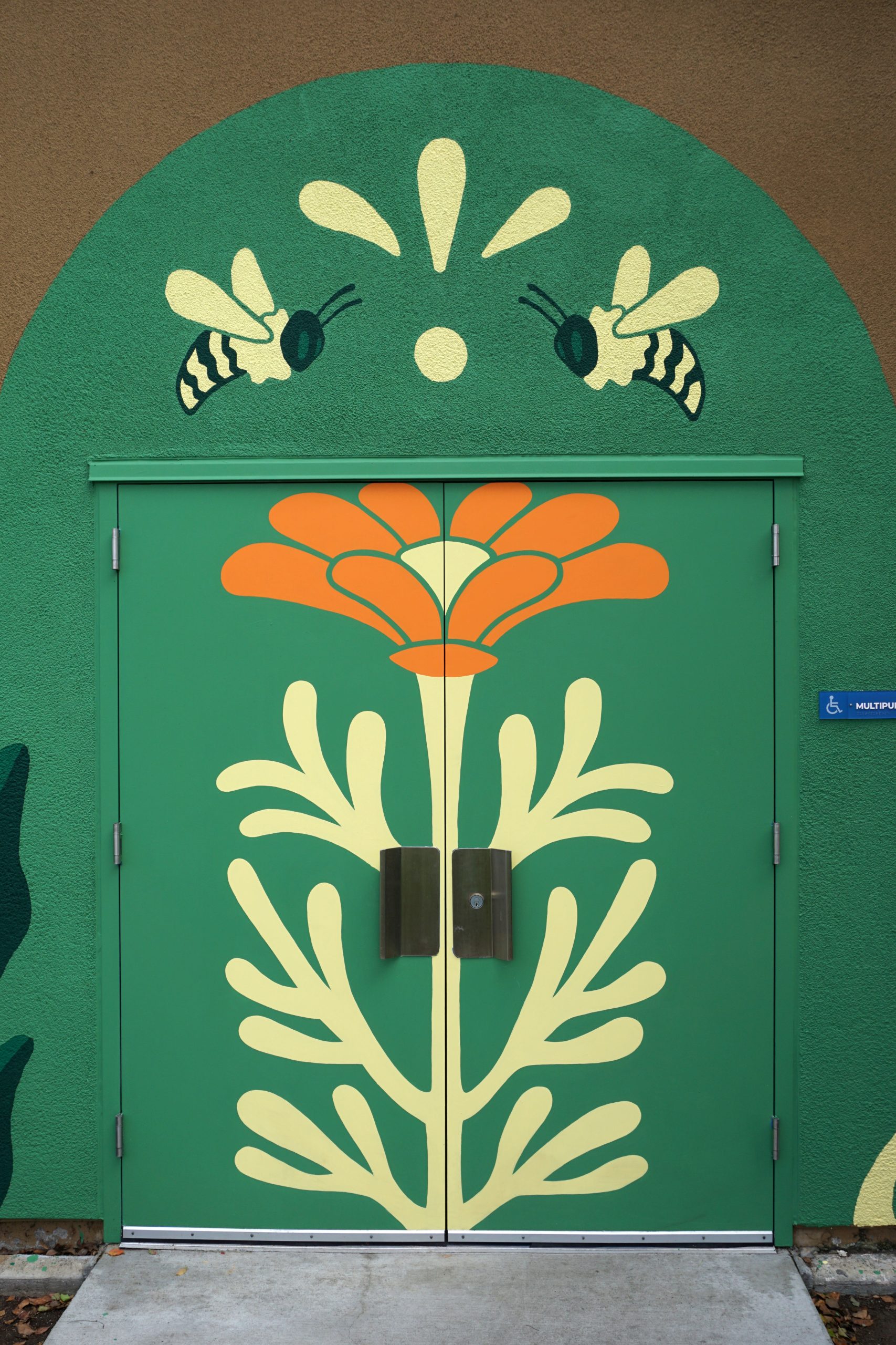 4_Detail_door