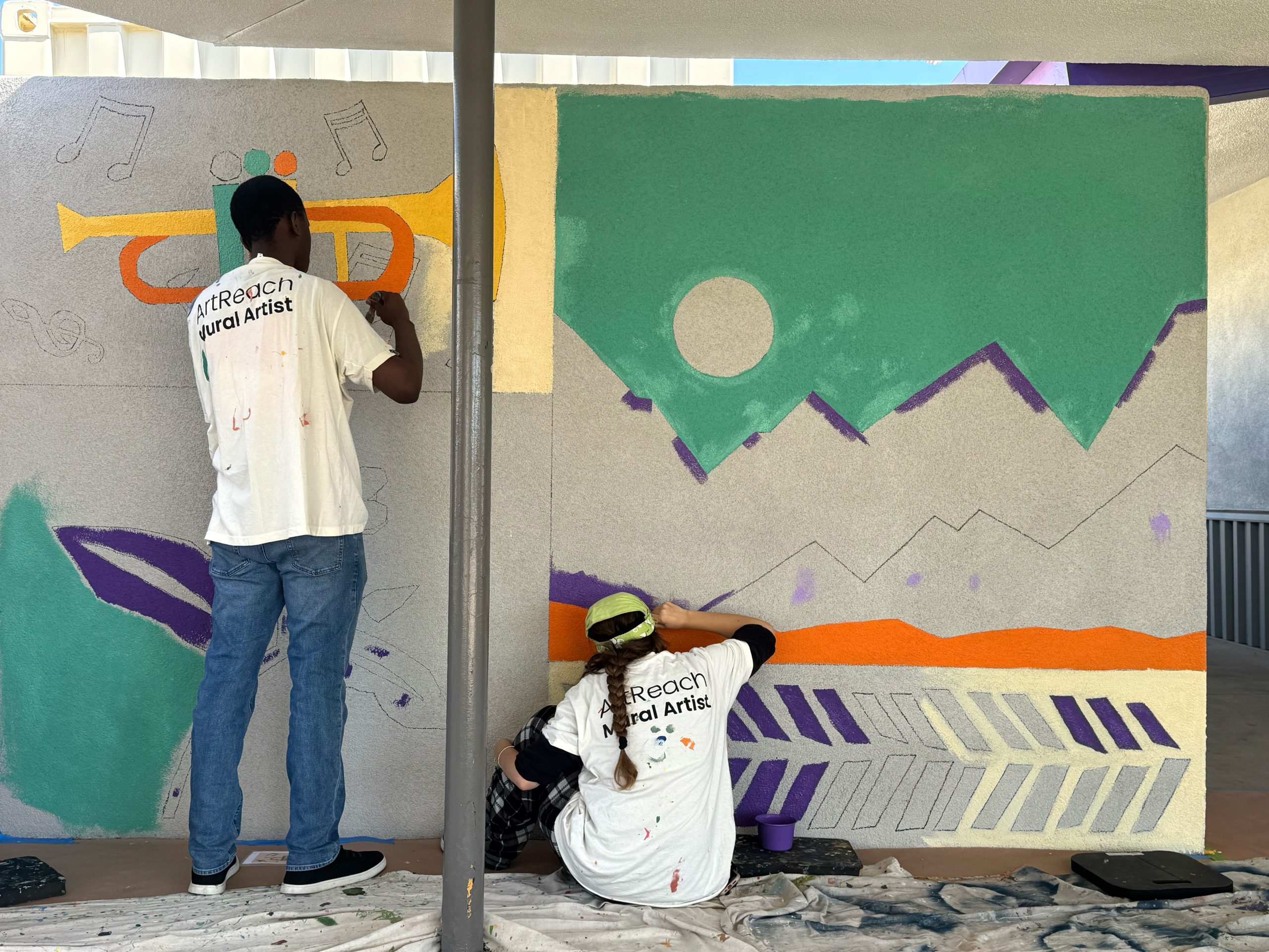 13_students_painting2